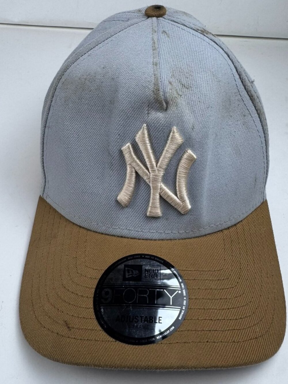 New Era 9FORTY A-Frame NY Yankees Hat Snapback Gray Brown MLB Cap As Is Stained